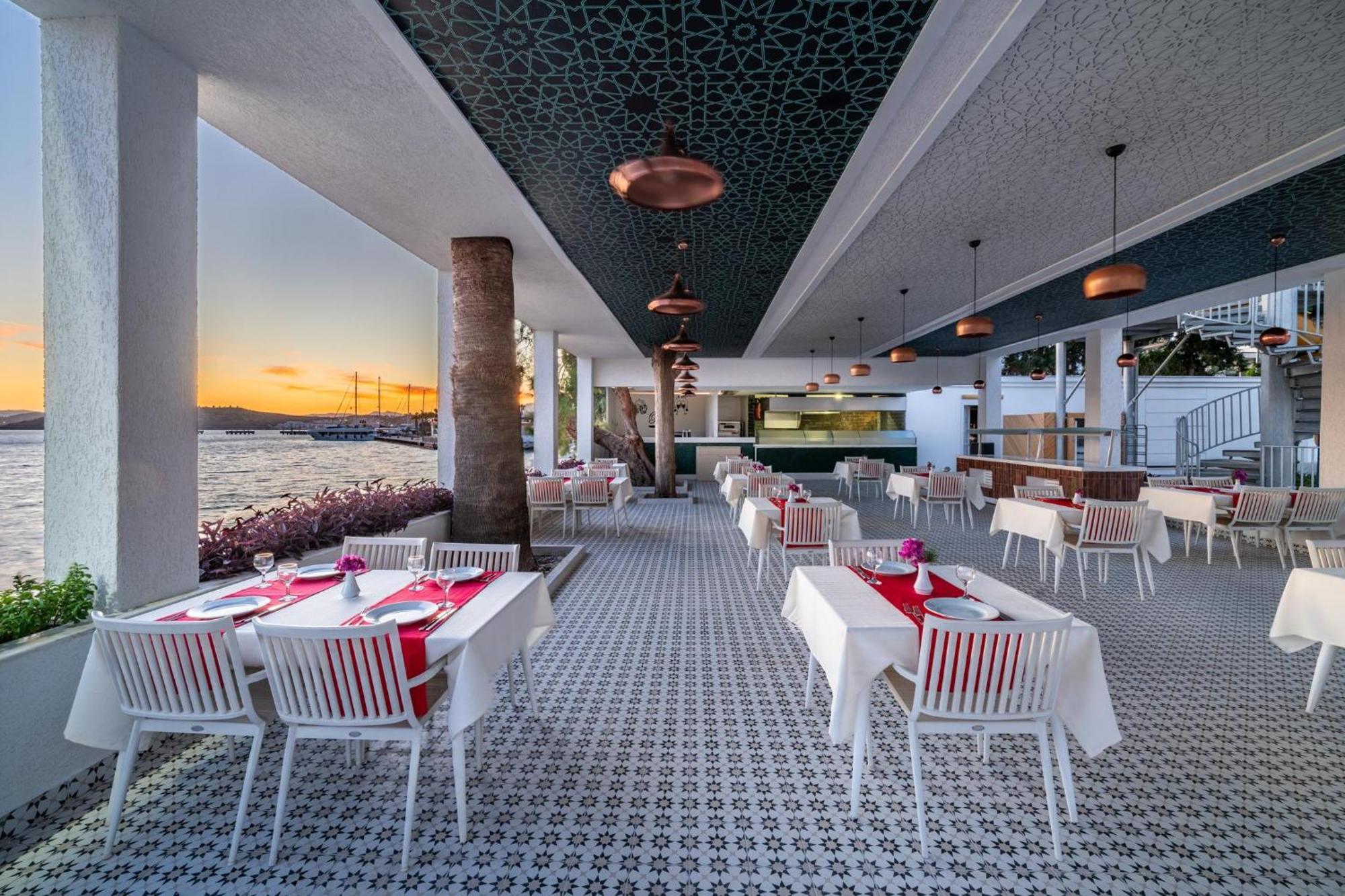 Labranda TMT Bodrum Bagian luar foto The restaurant
