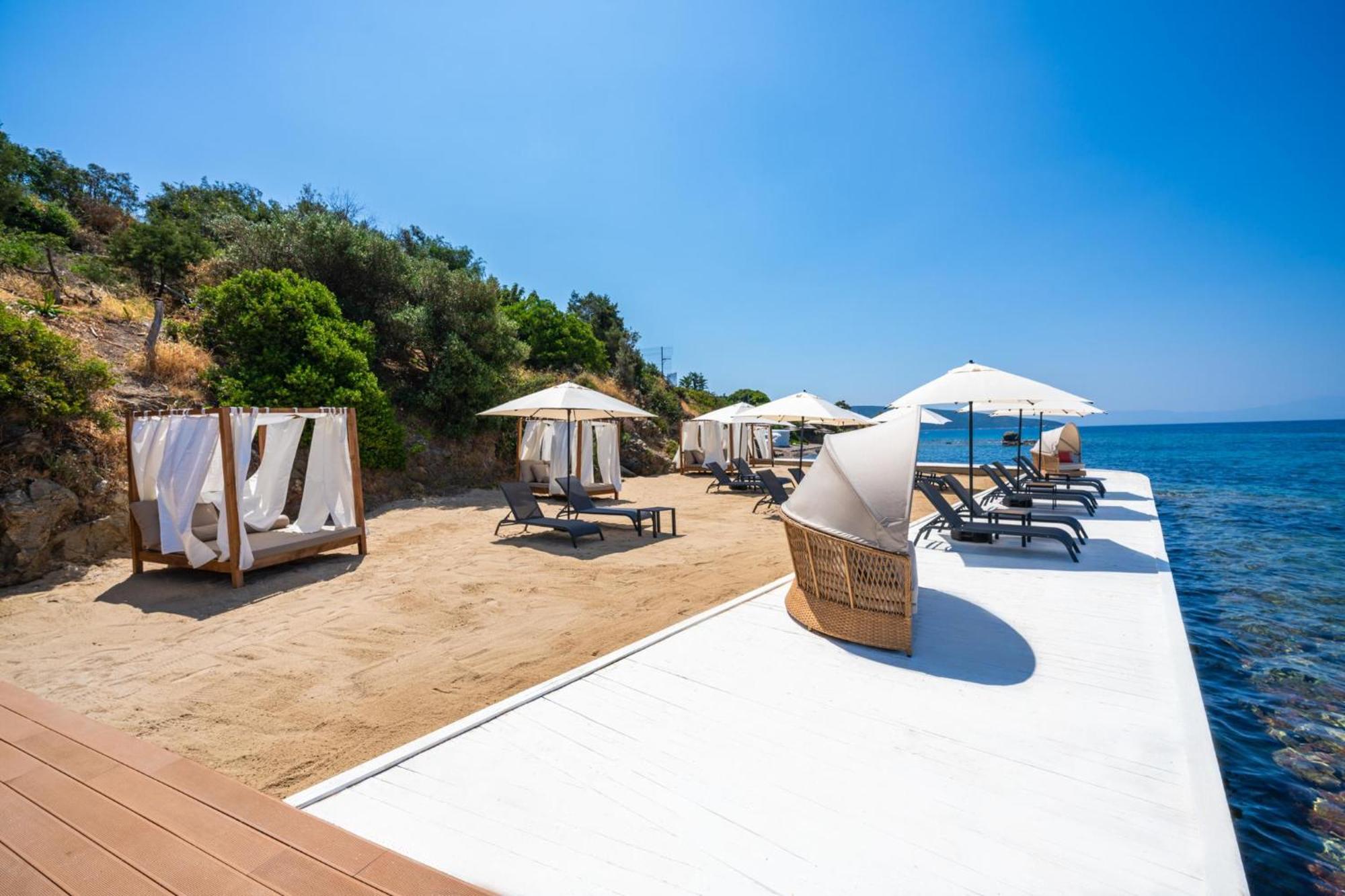 Labranda TMT Bodrum Bagian luar foto The beach at the hotel