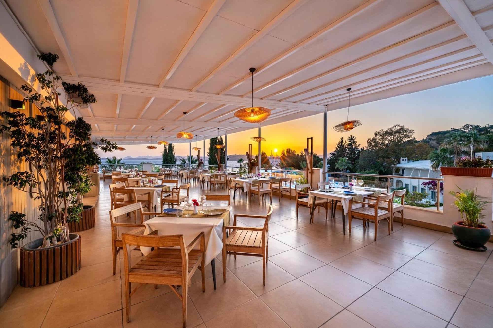 Labranda TMT Bodrum Bagian luar foto The Terrace